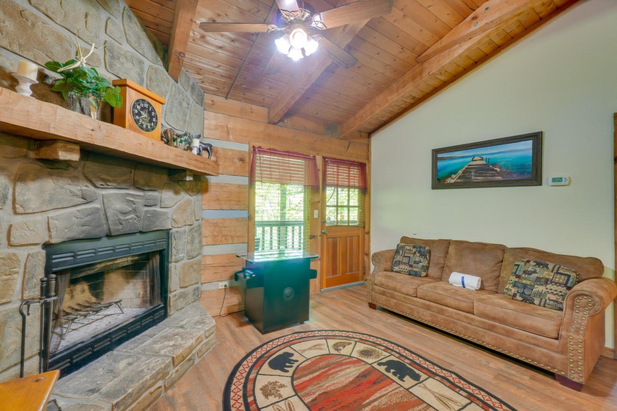 Gatlinburg Cabin With Hot Tub About 6 Mi To Downtown! Εξωτερικό φωτογραφία